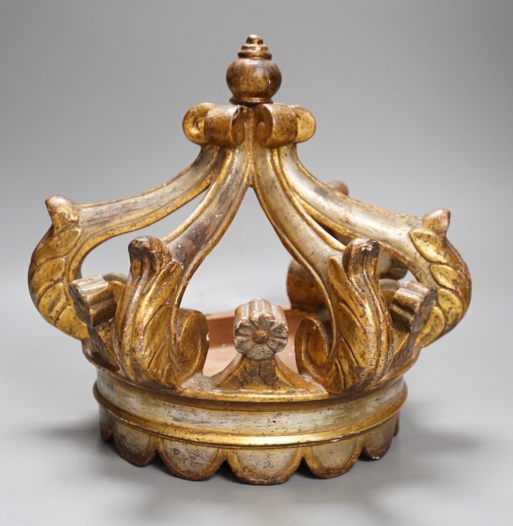 A gilded and silvered wood wall bracket - 28cm tall